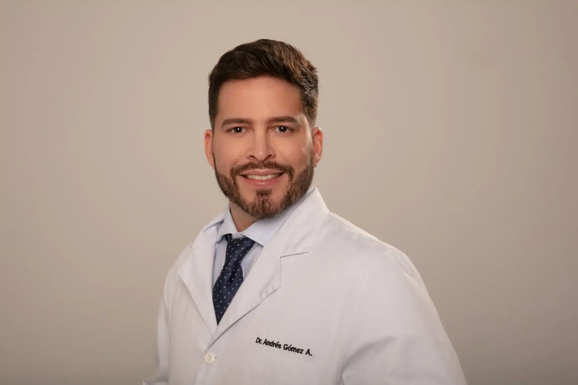 Dr. Andrés Gómez, médico estético en Madrid